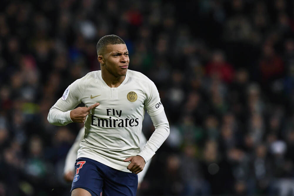 奥多姆: 一般人中风一次就得半身不遂 我中风6次还没死简直奇迹